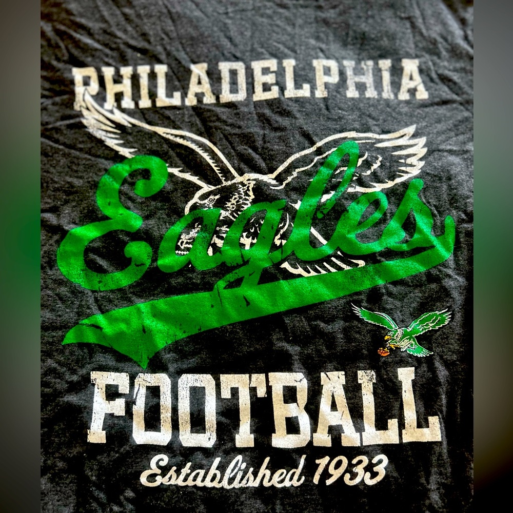 NFL Philadelphia Eagles football T-Shirt men’s medium